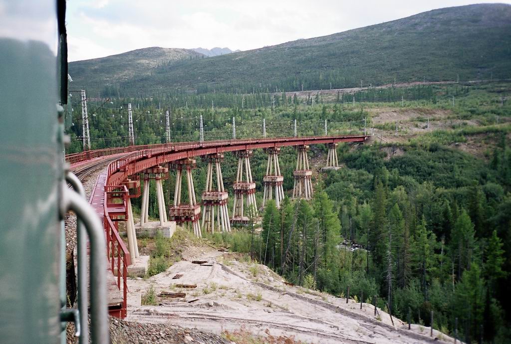 БАМ. Северомуйский перевал. Единственный в России железнодорожный мост на двухярусных опорах ("Чёртов мост")